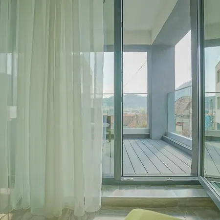 Апартаменти Apartament Ultracentral Silvana Dealul Morii *