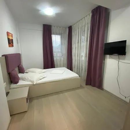 Апартаменти Apartament Ultracentral Silvana Dealul Morii Брашов
