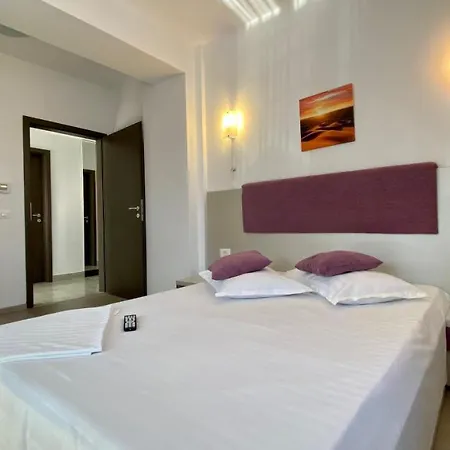 Апартаменти Apartament Ultracentral Silvana Dealul Morii Брашов