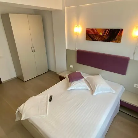 Апартаменти Apartament Ultracentral Silvana Dealul Morii Брашов