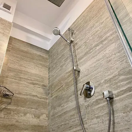 Апартаменти Apartament Ultracentral Silvana Dealul Morii *